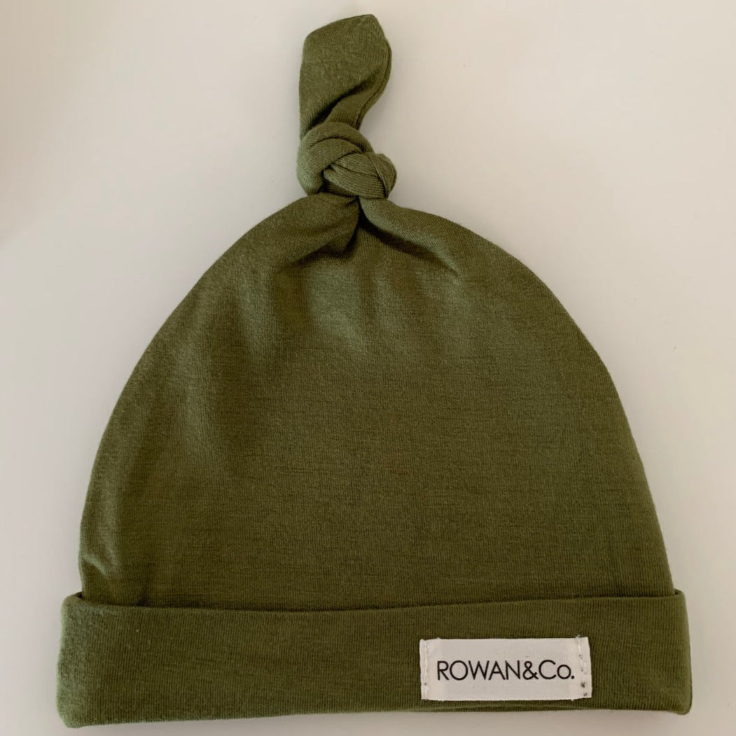 beanie in olive green