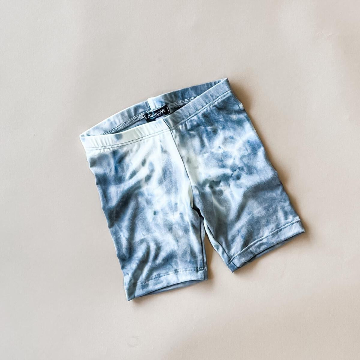 biker short in storm tie dye