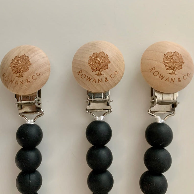 carolyn pacifier clip in black