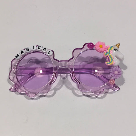 “Magical” sunglasses with unicorn