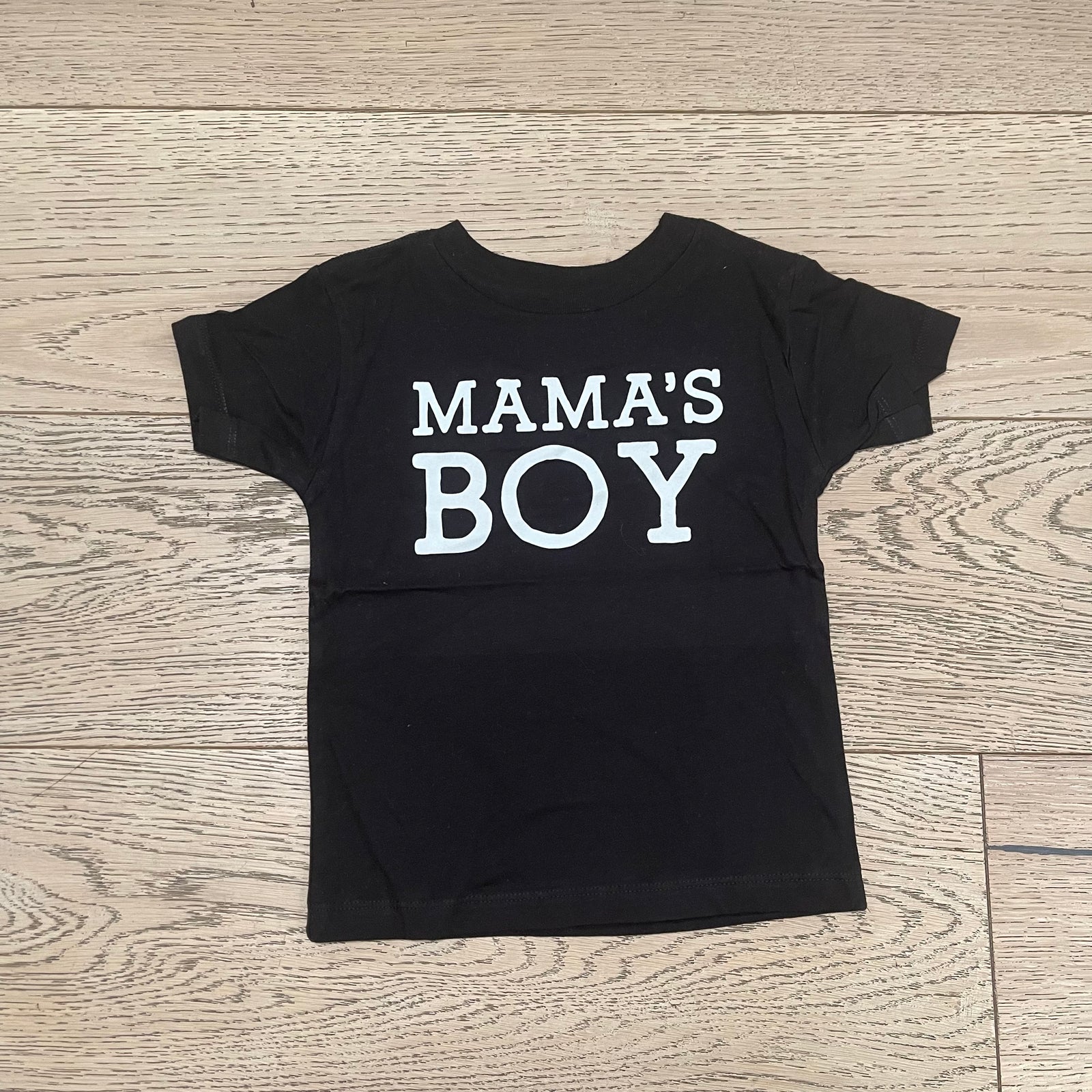 mama's boy tee