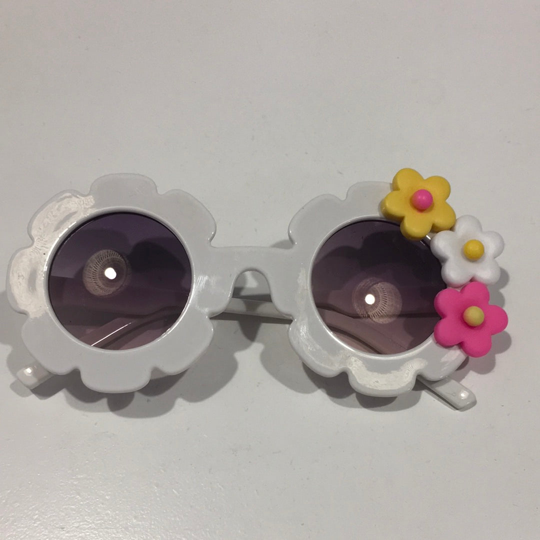 Beaded flower petal sunglasses