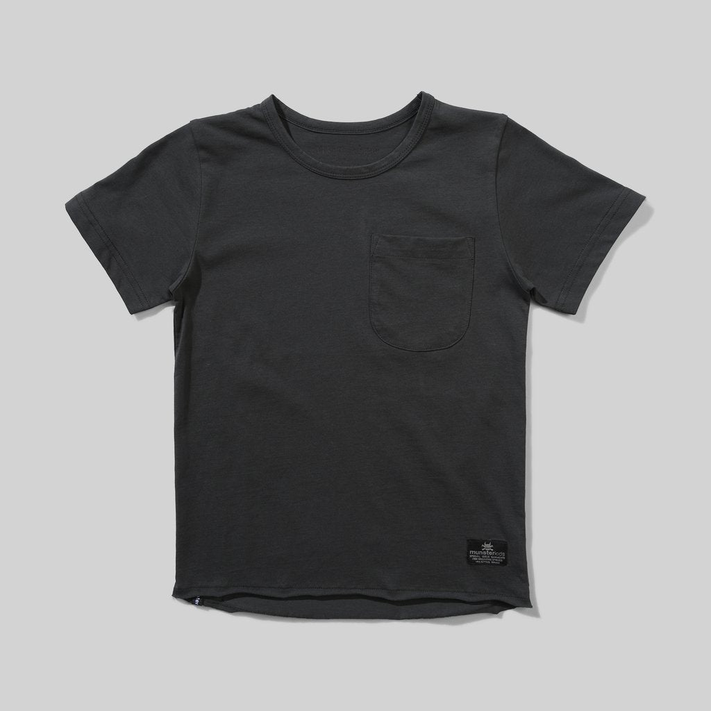 munster droptail tee in soft black