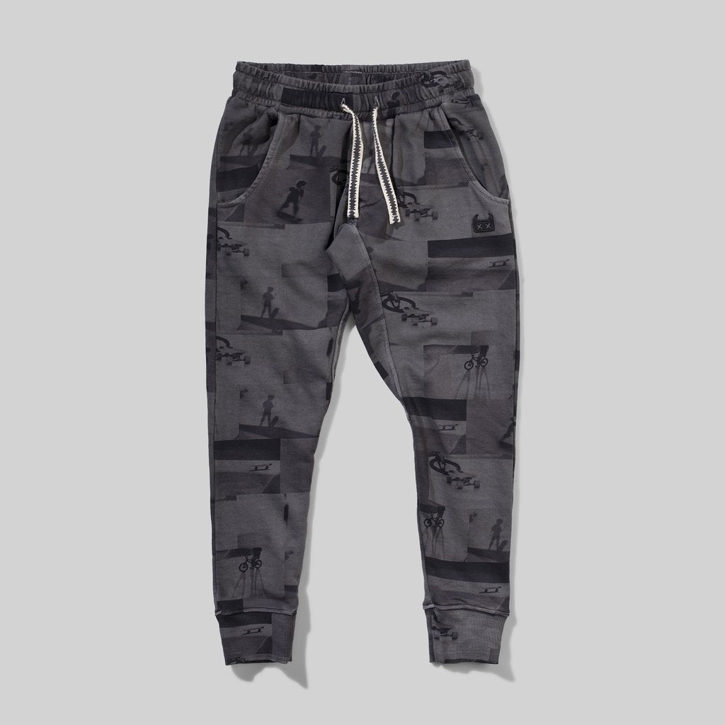 munster ride this way track pant in charcoal