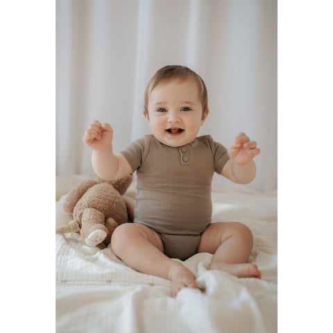organic essentials bodysuit in basil