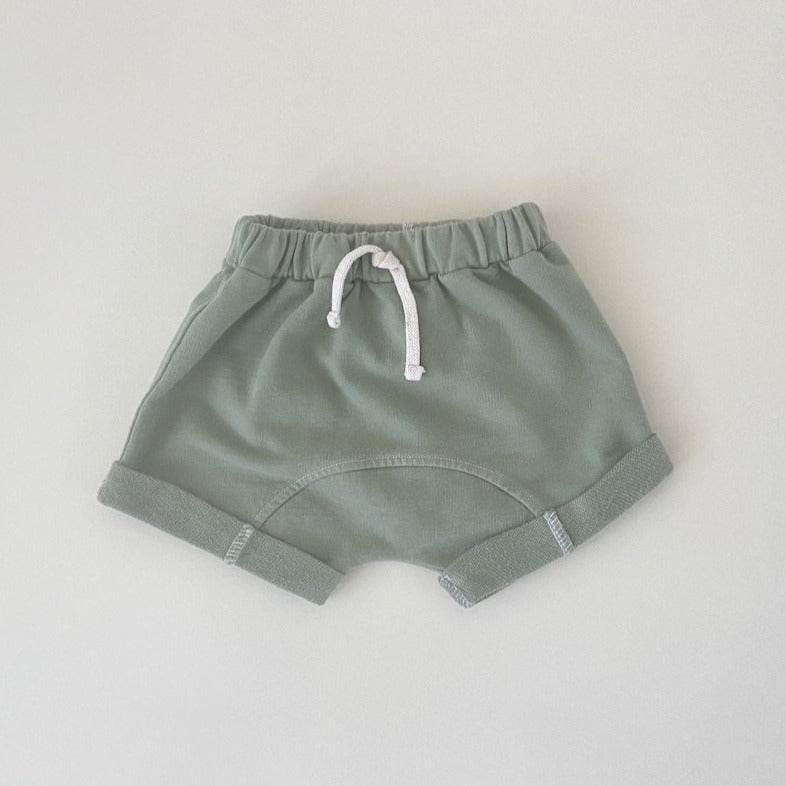 the jogger shorties in sage